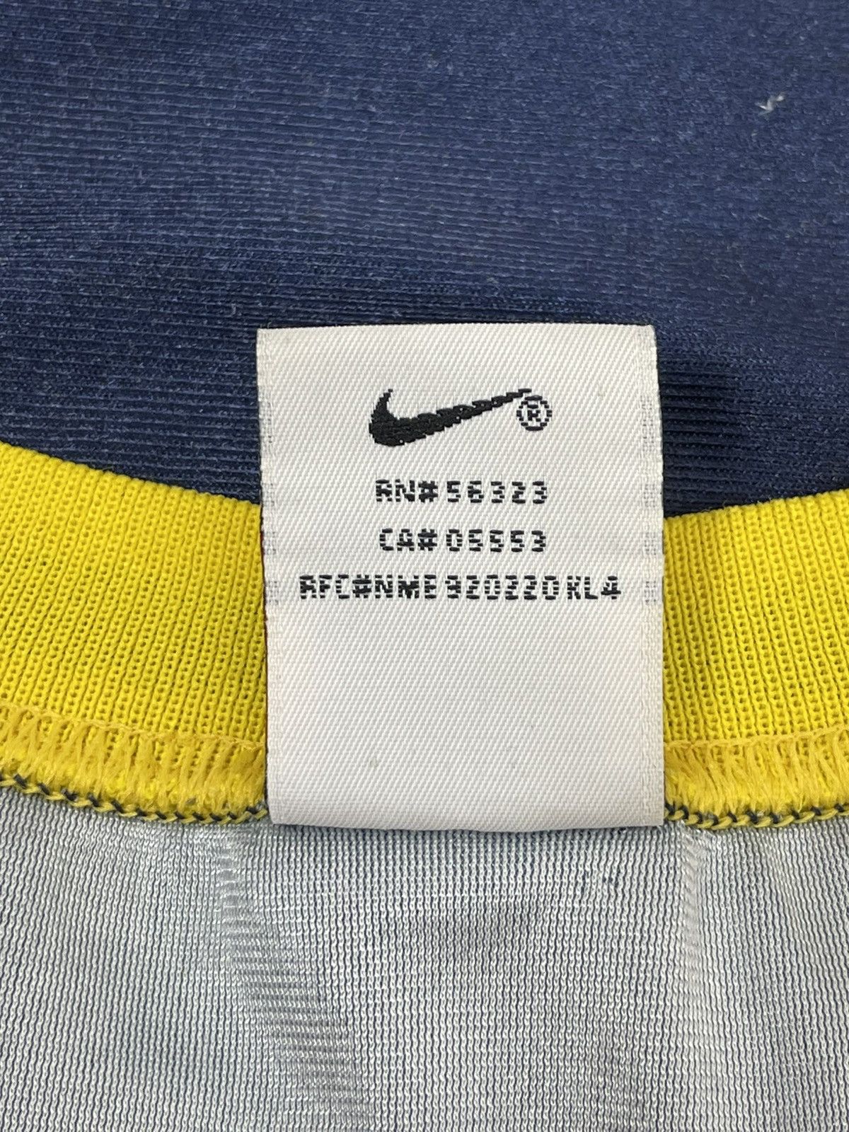 NBA × Nike × Vintage Vintage Y2k Nike NBA Michigan Jersey Size US L / EU 52-54 / 3 - 6 Thumbnail