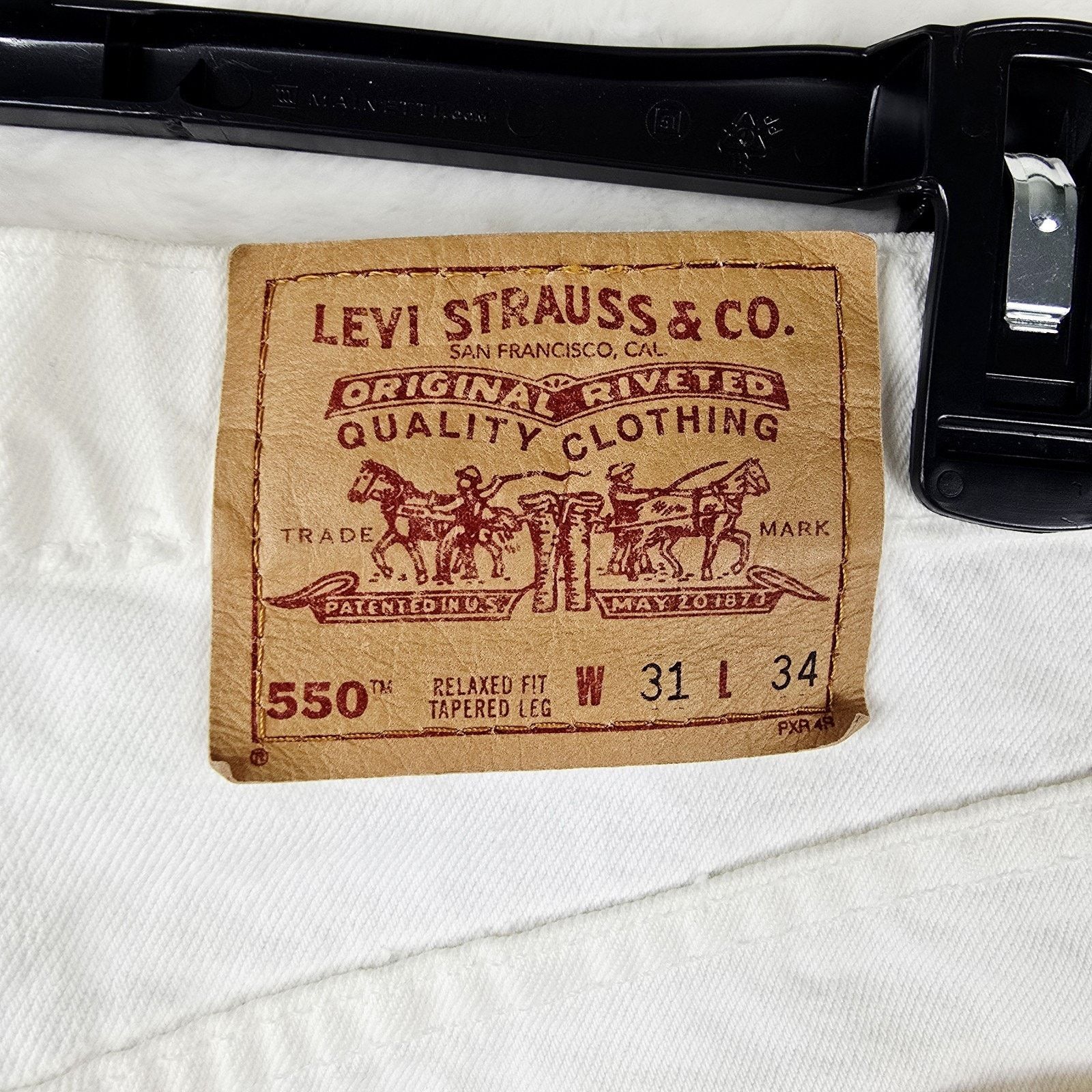 Levi's Vintage Levis 550 Jeans 30x13 Cropped Shorts 90s *FLAWS* Size US 31 - 8 Thumbnail