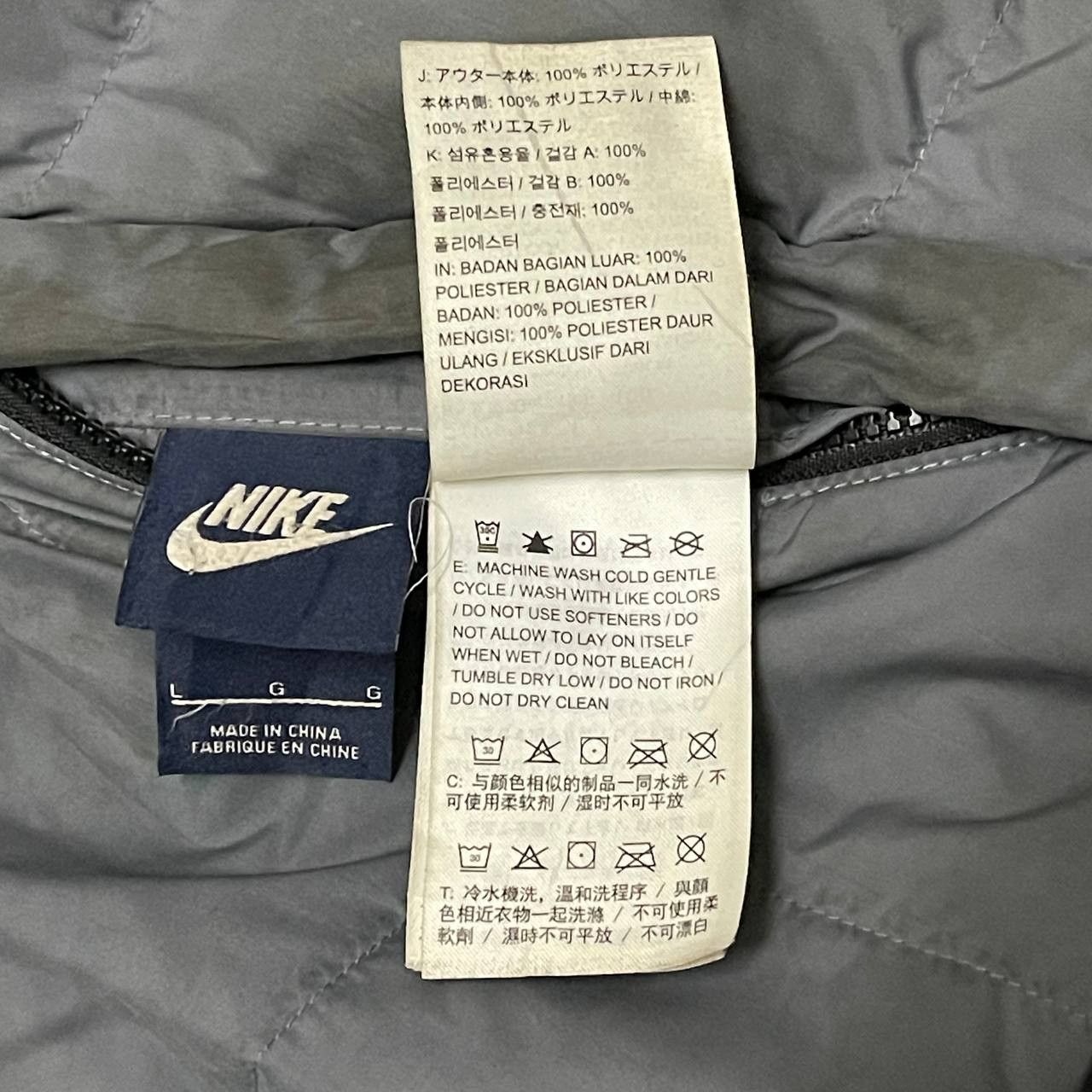 Nike Vintage Nike Swoosh Puffer Jacket Reversible Size US L / EU 52-54 / 3 - 19 Thumbnail