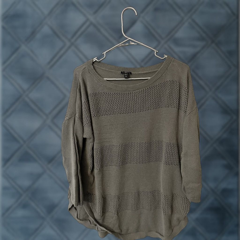 Express Express Womens M Dark Gray Round Neck Solid 3/4 Sleeve Sweater Top Solid Size M / US 6-8 / IT 42-44 - 1 Thumbnail