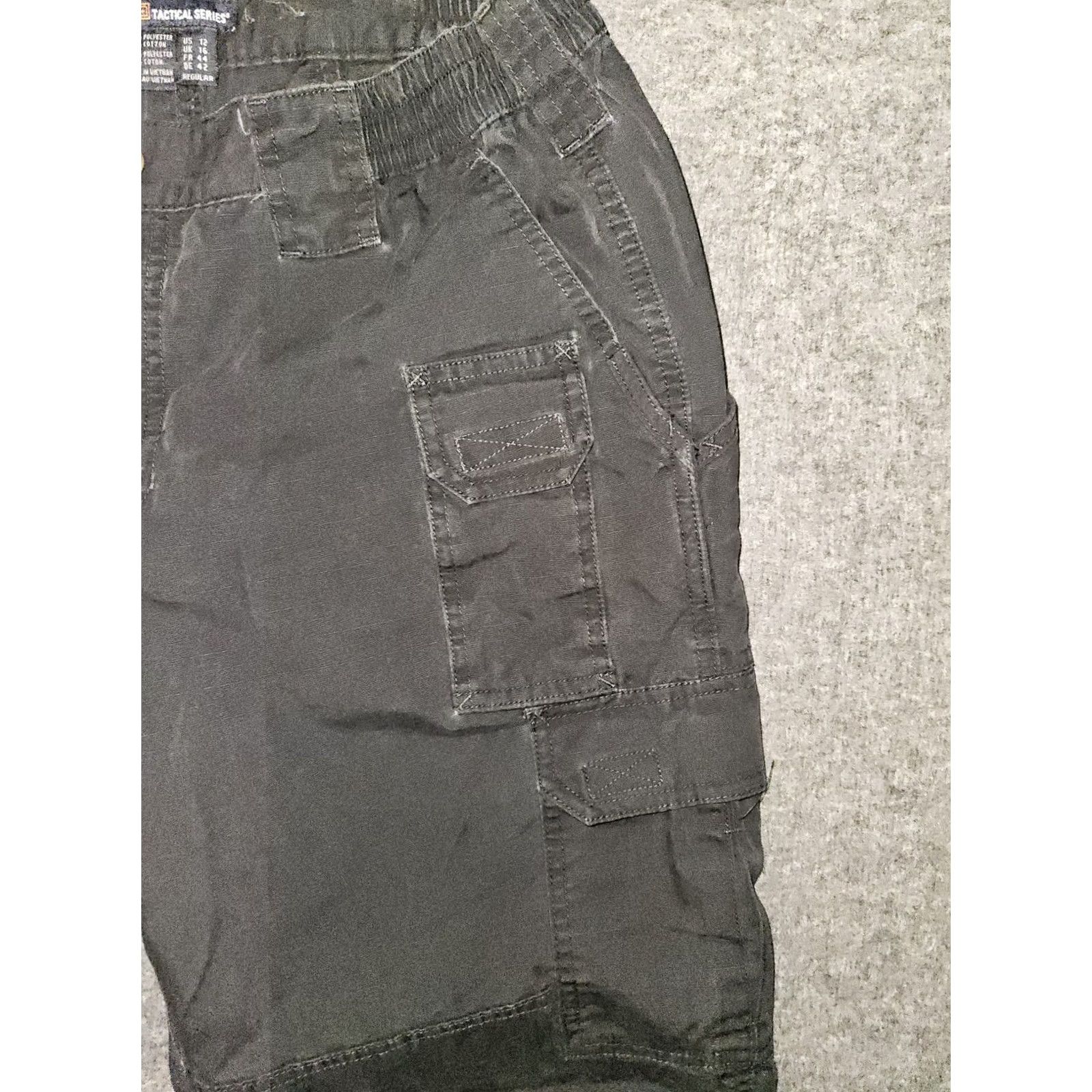 Vintage VINTAGE 5.11 Tactical Cargo Pants Women's 12 Black 8 Pockets Mid Rise Workwear Rip Stop Size 34" / US 12 / IT 48 - 7 Thumbnail