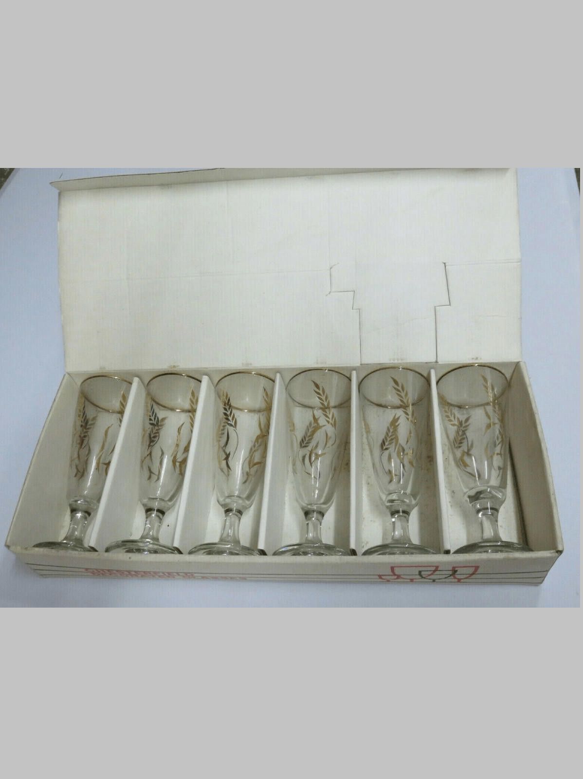 The Unbranded Brand Set of 6 Glasses Chesterfield Gold Decorated Glasses 5 3/4" Size ONE SIZE - 1 Thumbnail