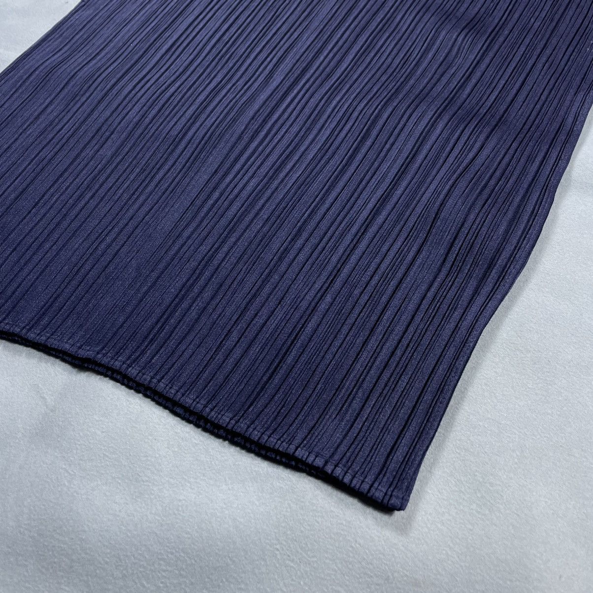Pleats Please Issey Miyake PLEATS PLEASE ISSEY MIYAKE PLEATED SLEEVELESS TOP Size XS / US 0-2 / IT 36-38 - 5 Thumbnail