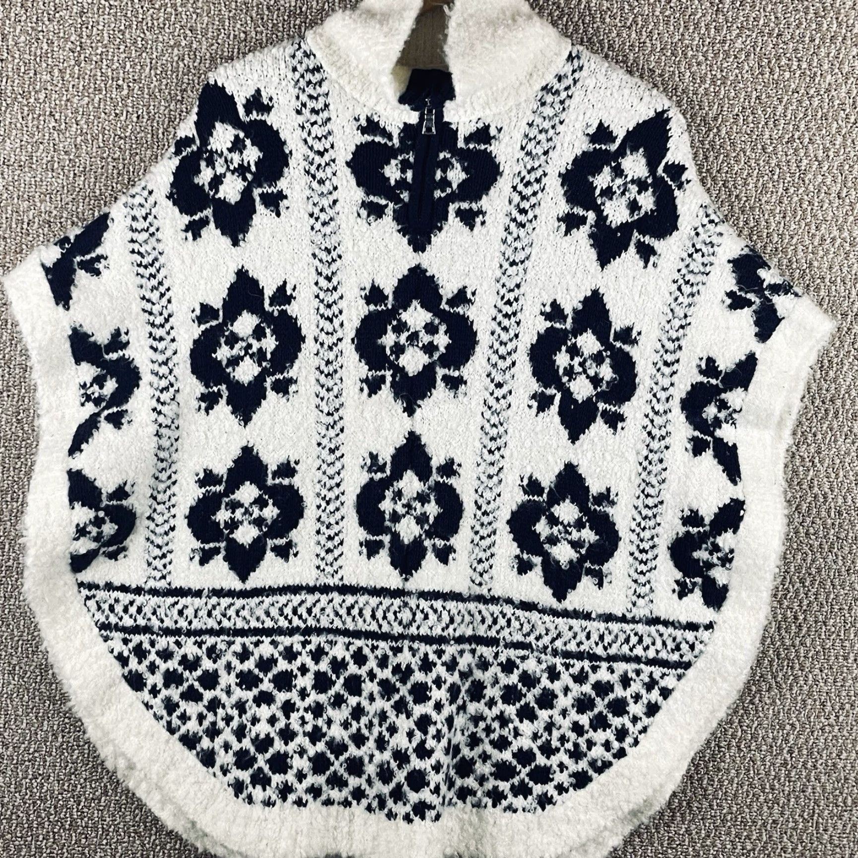Gap VINTAGE Gap Women’s Sweater Poncho XS/S Granola 1/4 Zip Fair Isle Knitted 90s Bohemian Western Oversized Christmas Knit Cozy Ivory Womens Size XS / US 0-2 / IT 36-38 - 2 Thumbnail