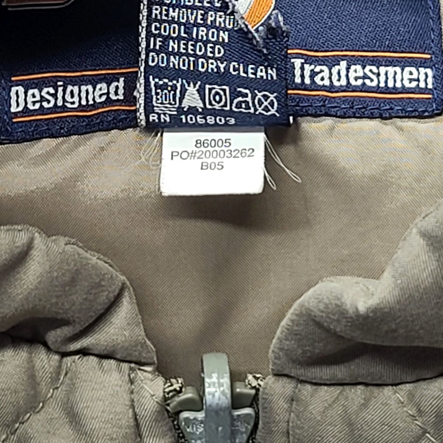 Vintage Duluth Crosscut Quilted Vest Men’s M Regular Fit Lightweight Insulated Zip Pocketed Brown Solid Nylon Lining Vintage? Size US M / EU 48-50 / 2 - 3 Thumbnail