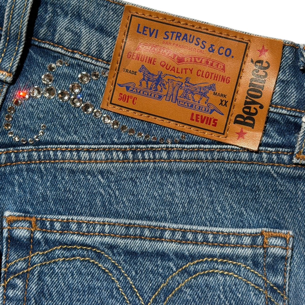 Levi's Beyonce collaboration Crystal embellished set Size S / US 4 / IT 40 - 4 Thumbnail