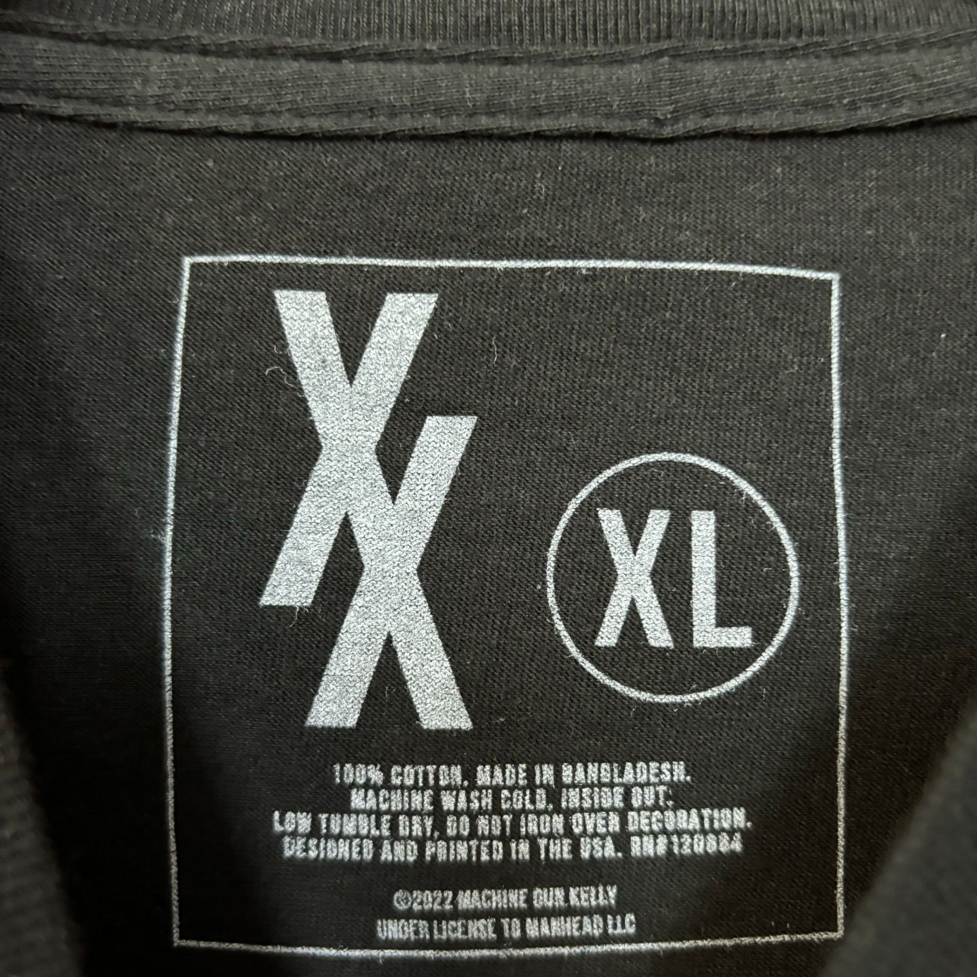 Band Tees Machine Gun Kelly Mainstream Sellout Album Pop Punk Tee XL Size US XL / EU 56 / 4 - 4 Thumbnail