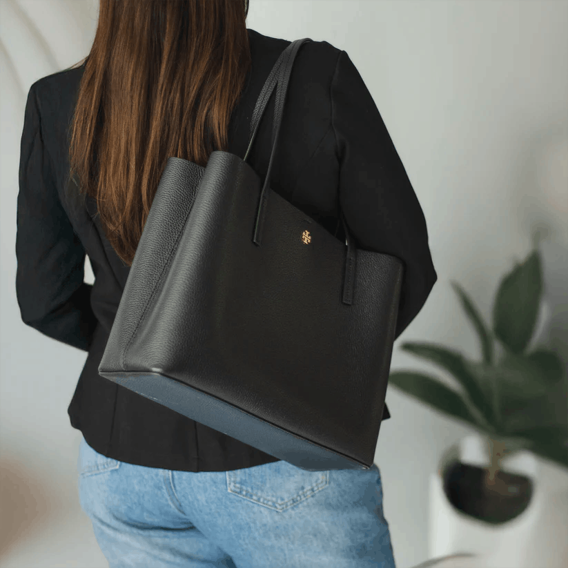 Tory Burch o1srvl11e0126 Size: OS / Perry Tote Bag in Black Size ONE SIZE - 6 Thumbnail