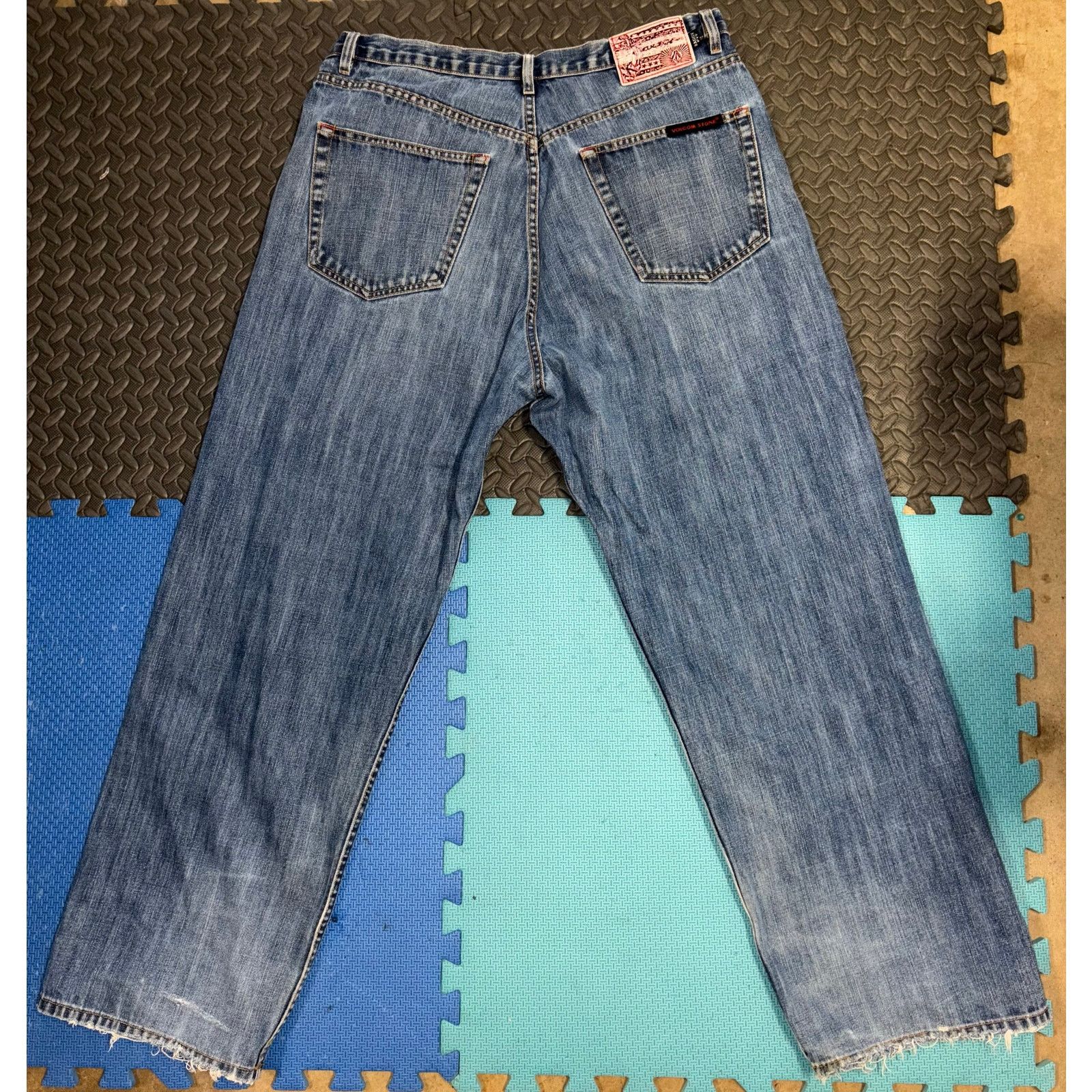 Volcom Vintage Volcom jeans Boardwear size 38x32 baggy denim Y2K Size US 38 / EU 54 - 5 Thumbnail