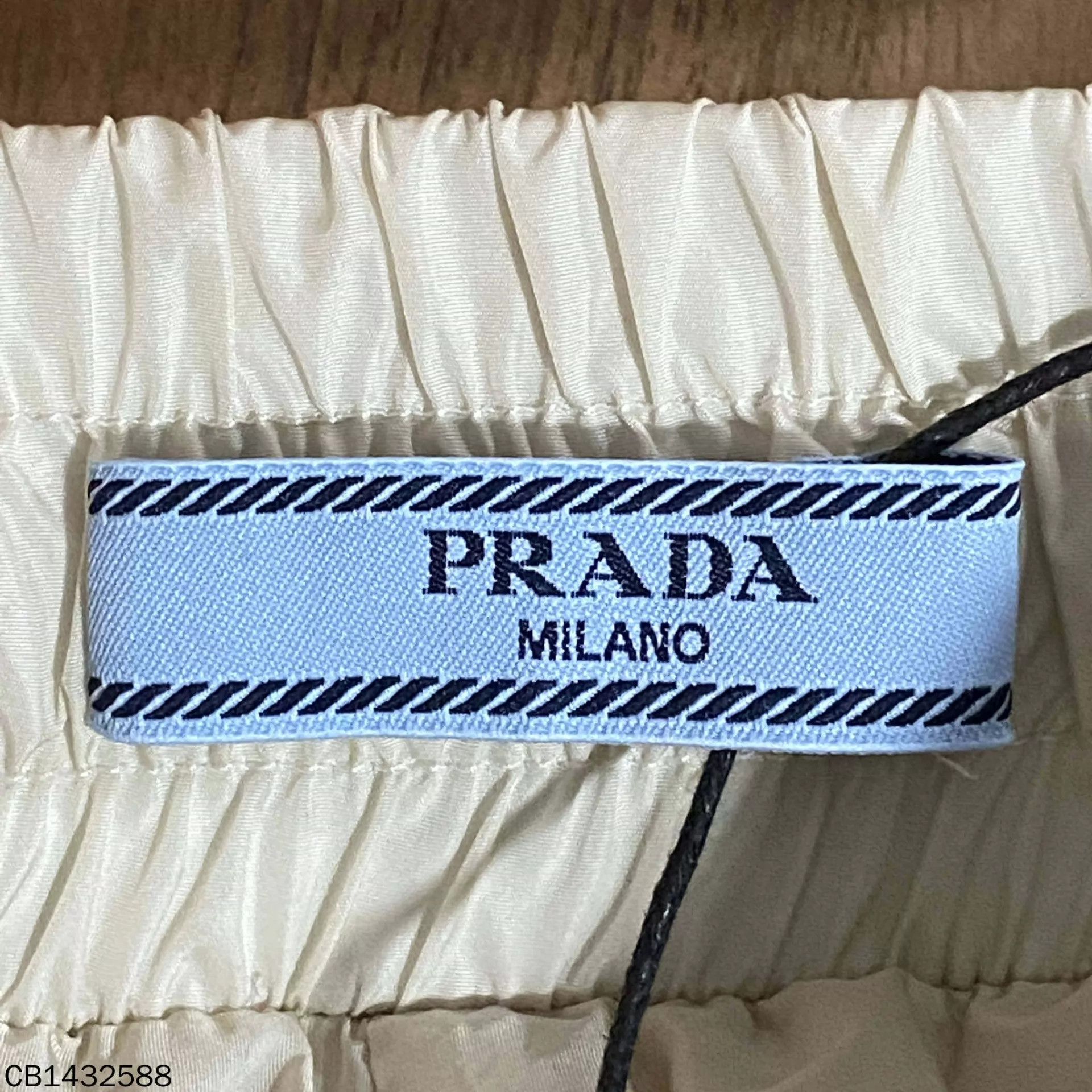 Prada PRADA Nylon Triangle Logo 95 New 42 Pants Size 28" / US 6 / IT 42 - 7 Thumbnail