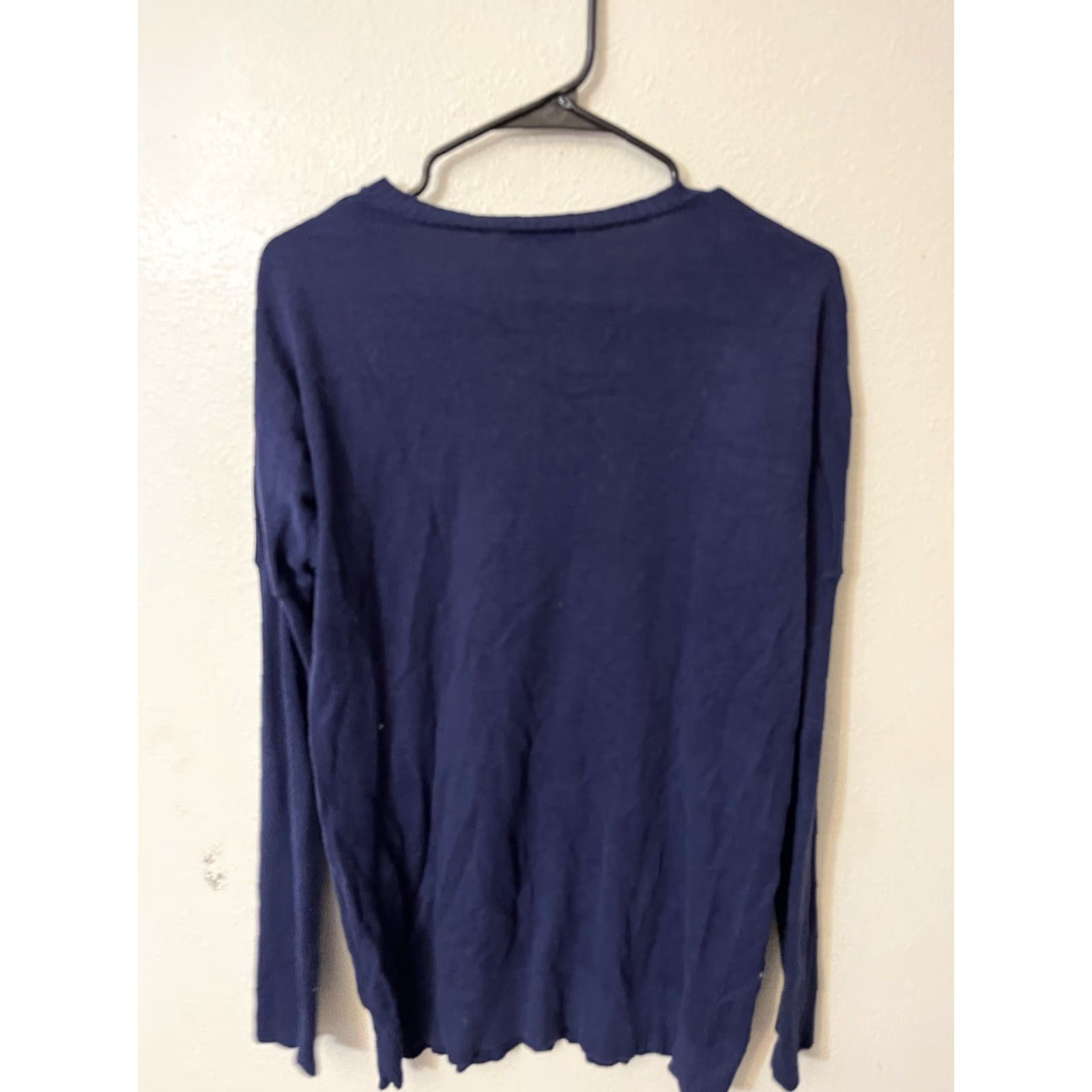 Gap Gap Cashmere Blend Sweater Women's Medium Blue Vneck Long Sleeve Lightweight Size M / US 6-8 / IT 42-44 - 2 Thumbnail