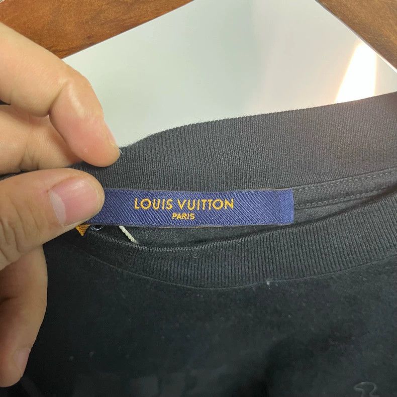 Louis Vuitton Louis Vuitton Temperature-sensitive short sleeve 2504-Nexta Size US S / EU 44-46 / 1 - 3 Thumbnail