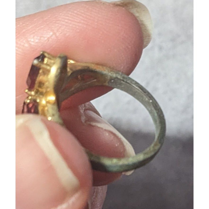 Other Vintage Elegant Floral Purple Stone Gold Tone Ring Size 6 Size ONE SIZE - 6 Thumbnail