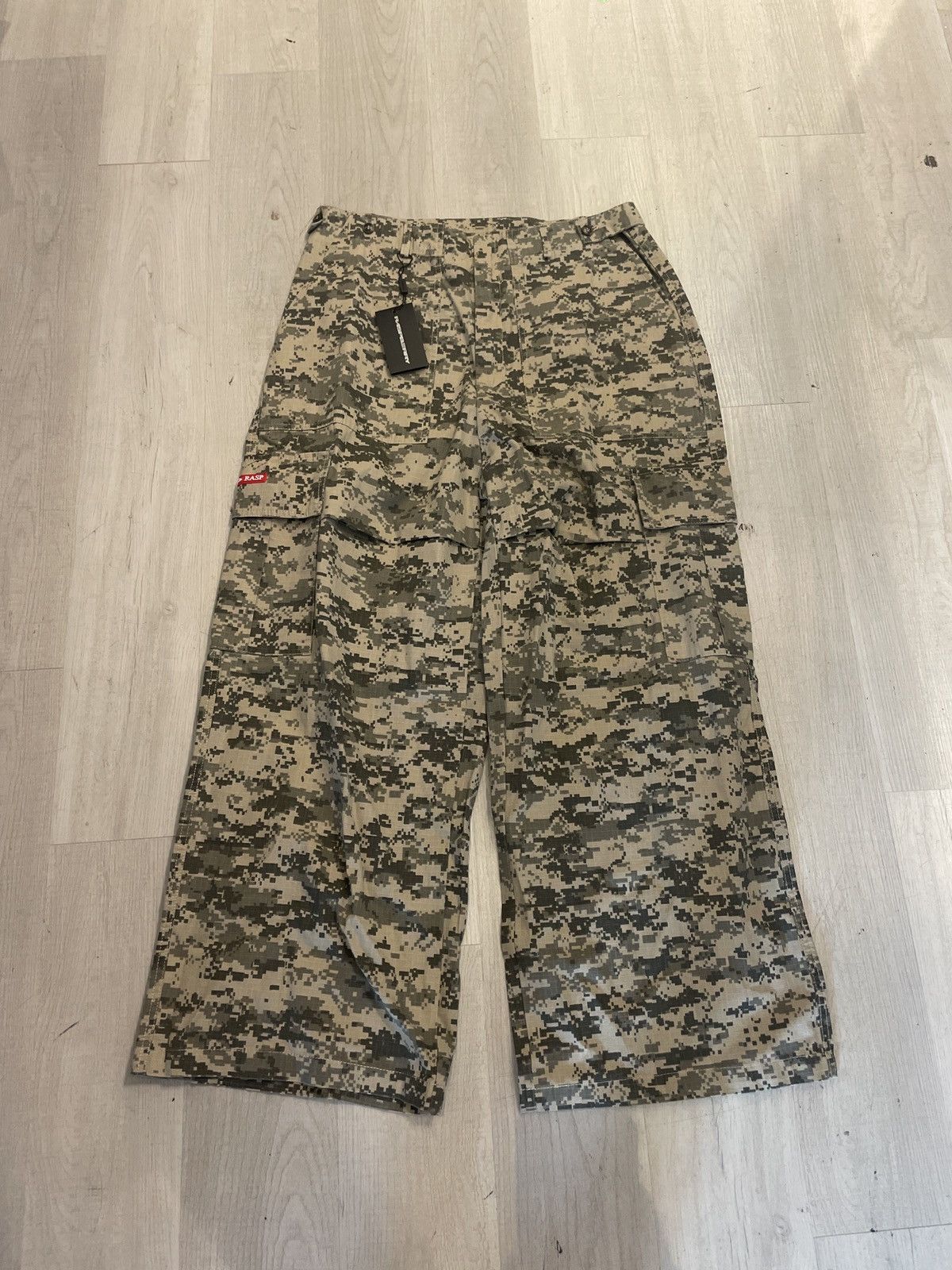 The GV Gallery The GVGallery Raspberry Hills Digi Camo Pants Size US 32 / EU 48 - 1 Thumbnail