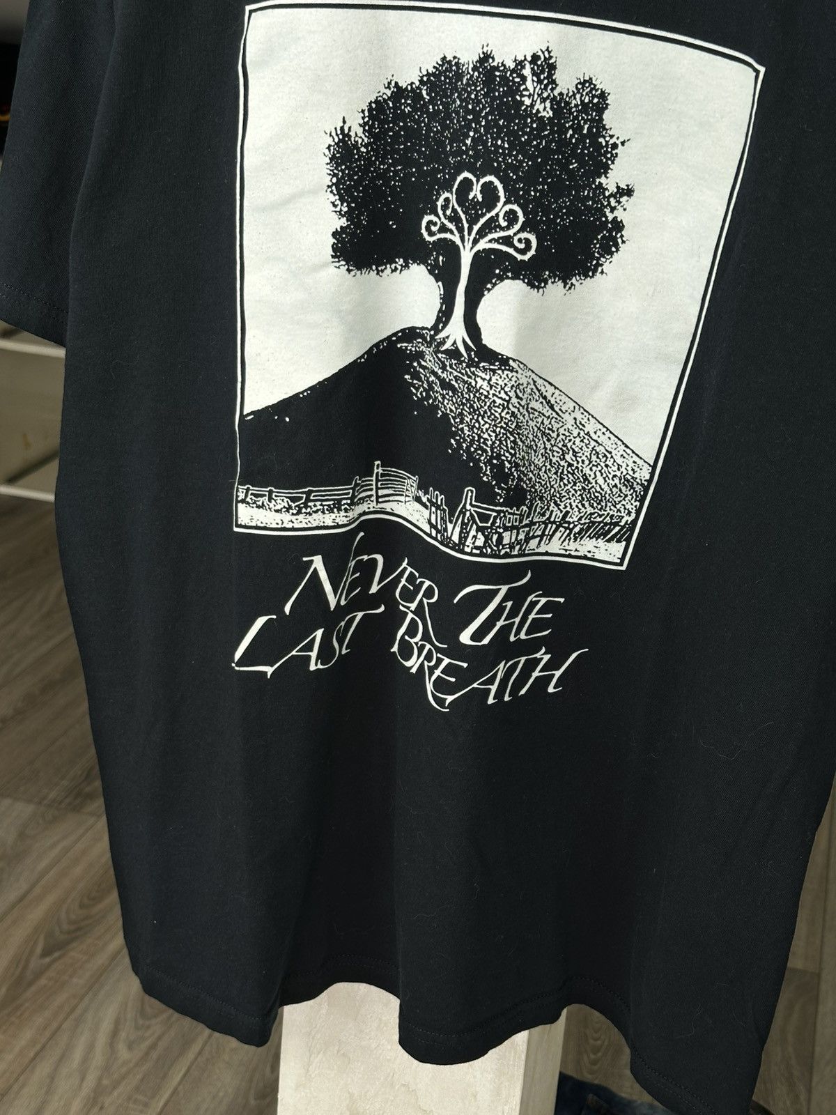 Band Tees Vintage Never The Last Breath Band T-Shirt Size US XL / EU 56 / 4 - 4 Thumbnail