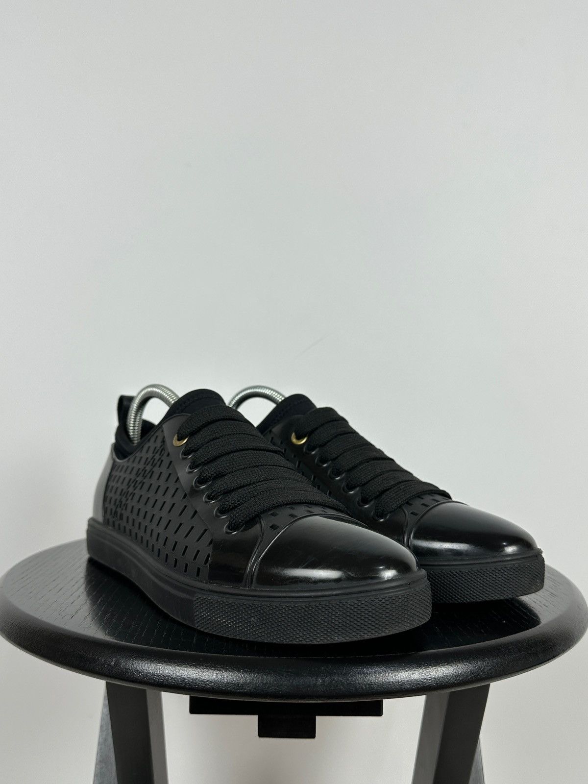 Vivienne Westwood Vivienne Westwood Orb Logo Low Top Sneakers Size US 7 / EU 40 - 12 Thumbnail