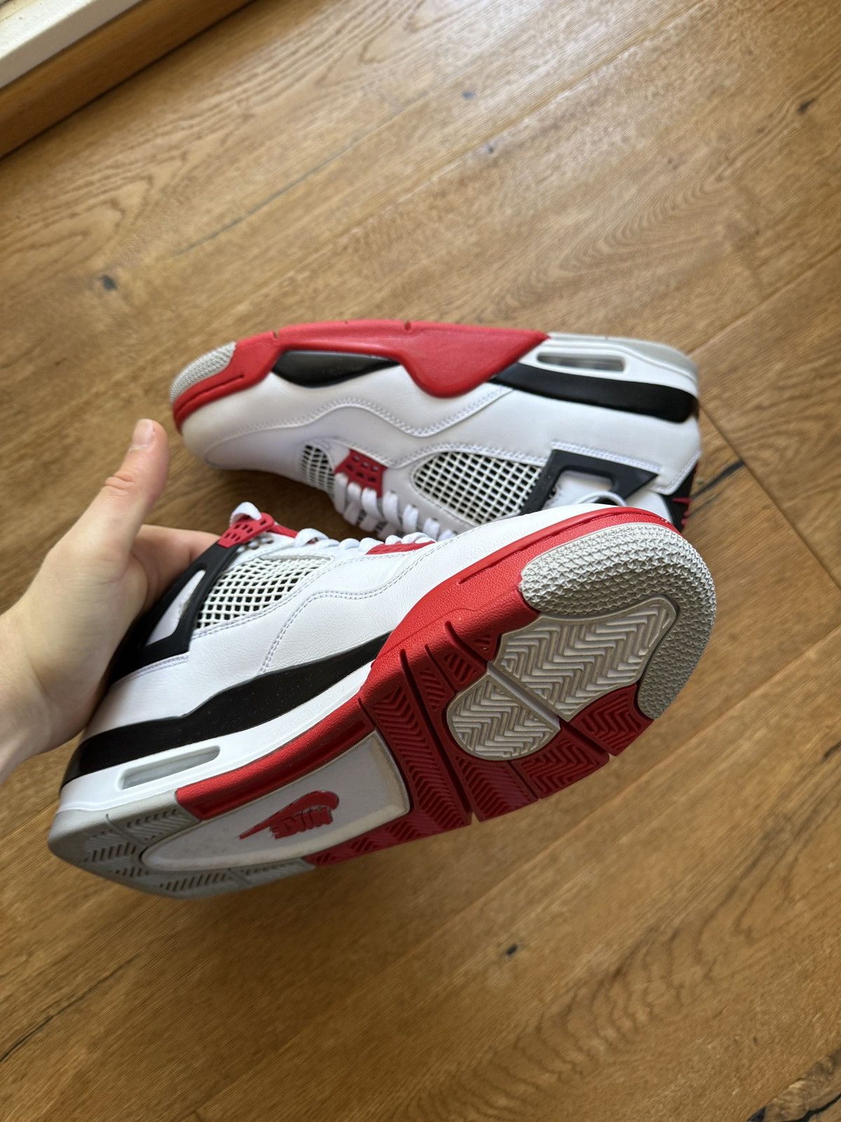 Jordan Brand × Nike Air Jordan 4 Fire Red Size US 10 / EU 43 - 3 Thumbnail