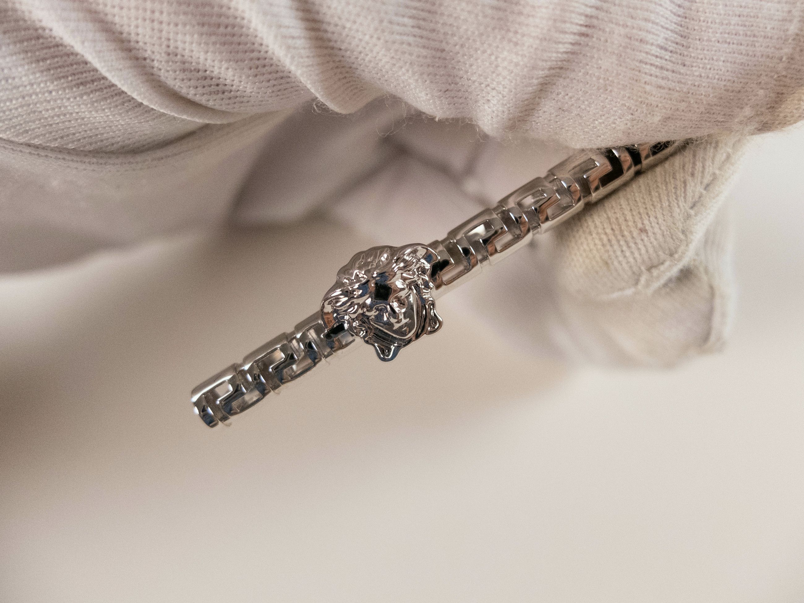 Versace VERSACE Medusa Greca silver tone metal two finger ring Size ONE SIZE - 8 Thumbnail