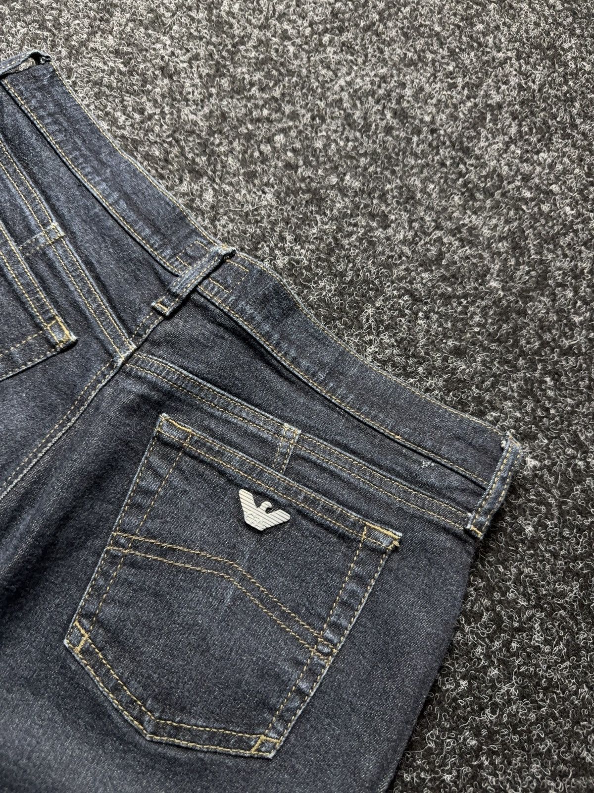 Giorgio Armani 00s Luxury Retro Armani Jeans J05 Dark Indigo Denim Jeans Size US 30 / EU 46 - 15 Thumbnail