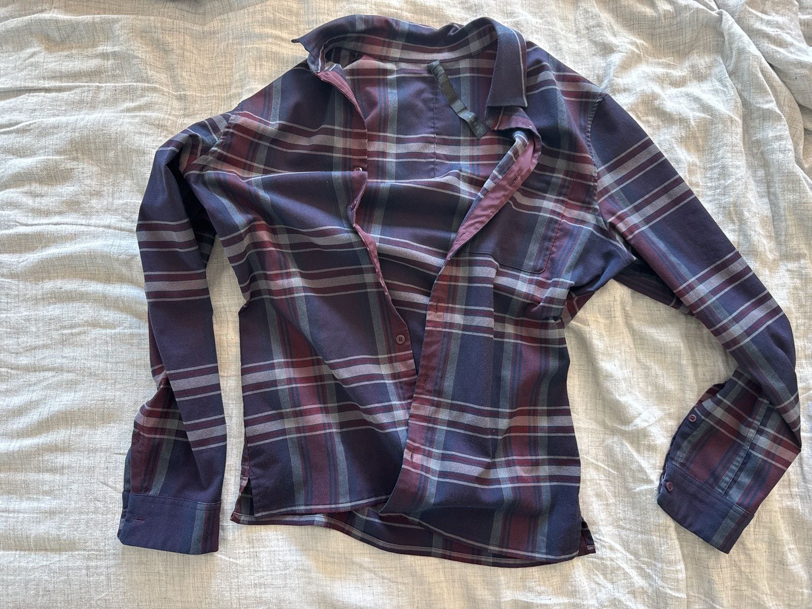 Lululemon Lululemon plaid button-down Size US S / EU 44-46 / 1 - 2 Thumbnail
