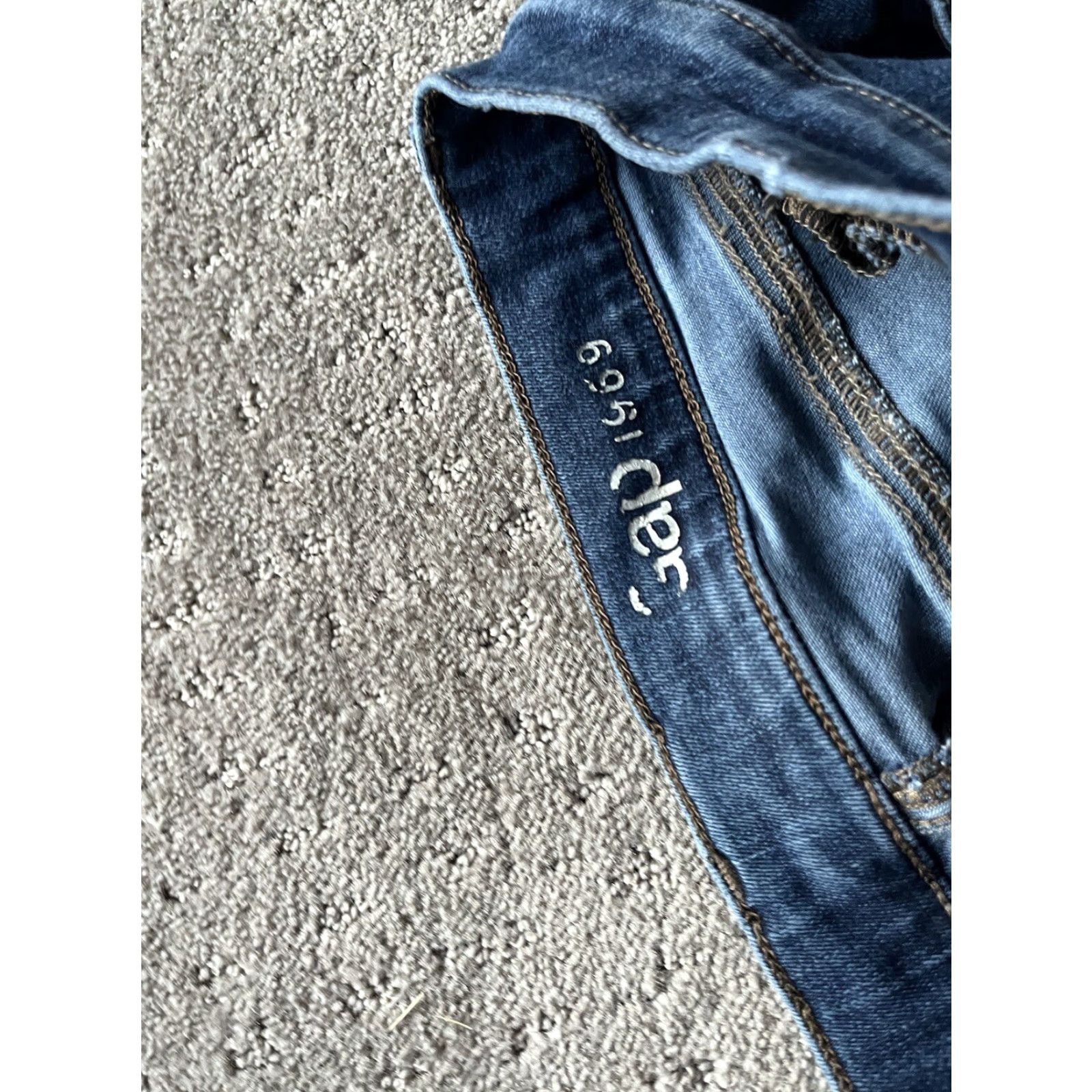 Gap Gap Jeans Dark Wash Stretch Denim Skinny 26 Regular Women Resolution True Skinny Jeans Blue Dark Wash Cotton/Polyester/Spandex Woman 90s? Size 26" / US 2 / IT 38 - 6 Thumbnail