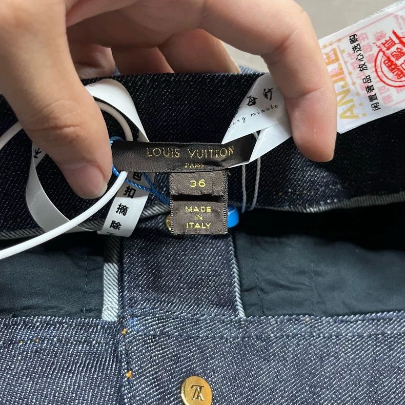 Louis Vuitton Louis Vuitton Blue back logo skirt Size 35" - 3 Thumbnail