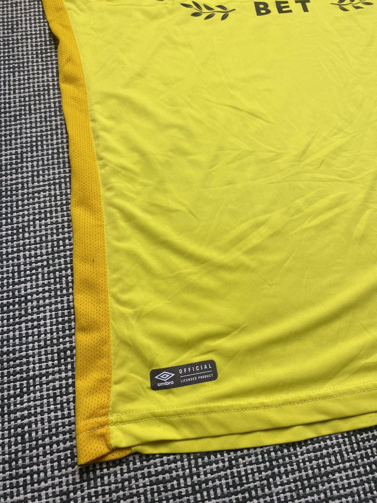Umbro Girona umbro vintage rare Soccer Jersey Size US L / EU 52-54 / 3 - 4 Thumbnail