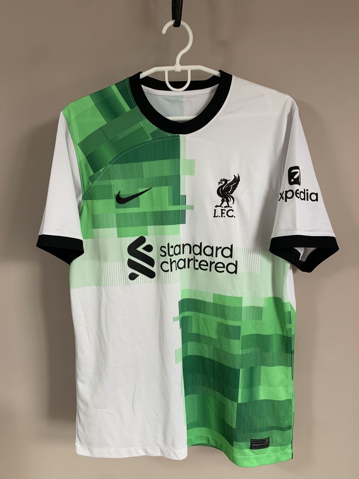 Nike Liverpool Away Football Shirt Nike Soccer Jersey Size M Size US M / EU 48-50 / 2 - 1 Thumbnail