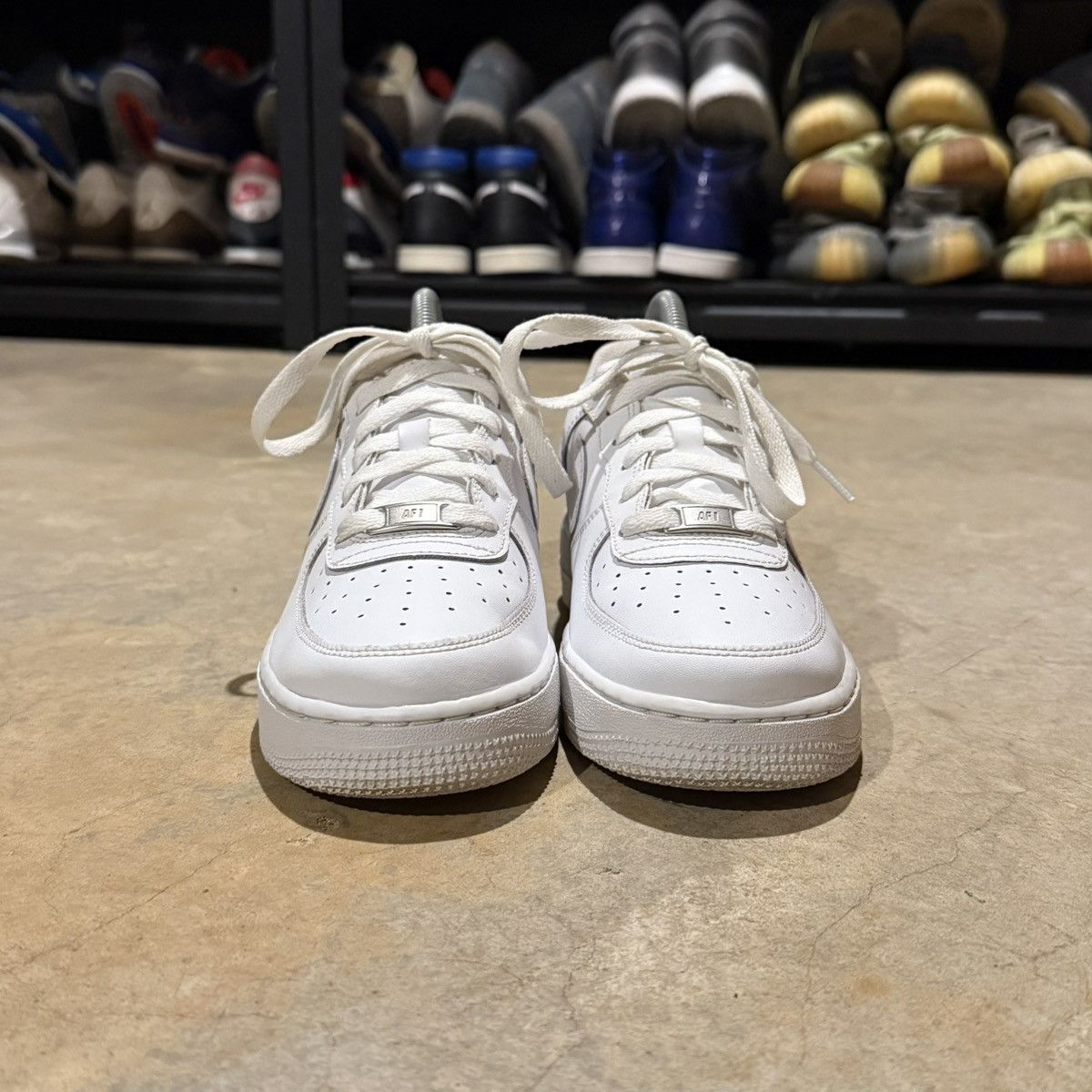 Nike Nike Air Force 1 Low Triple White US 6 2018 Size US 6 / EU 39 - 5 Thumbnail