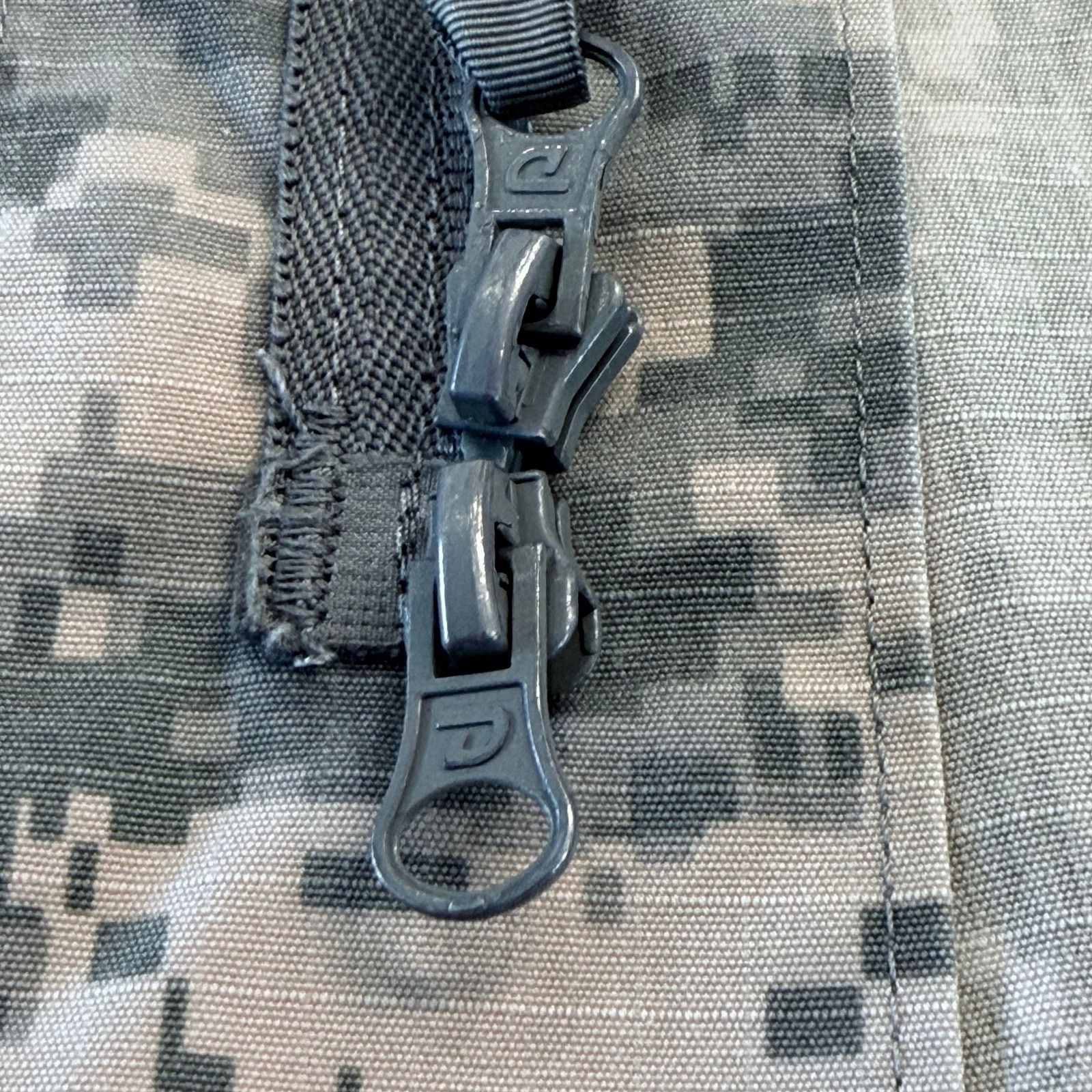 Other U.S Army ACU Digital Camo Utility Jacket - Large Extra Long Size US L / EU 52-54 / 3 - 7 Thumbnail