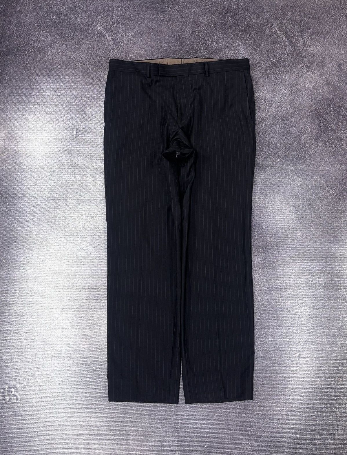 Hugo Boss Hugo Boss Selection Men’s 2-Piece Navy Striped Wool Suit Size 42R - 18 Thumbnail