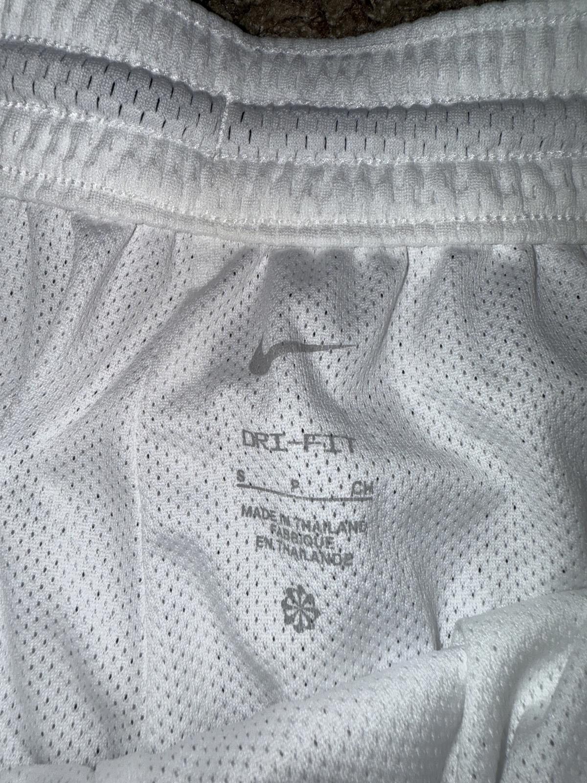 Nike Nike Essential Women's Dri-FIT Mesh Basketball Shorts Size 28" / US 6 / IT 42 - 5 Thumbnail
