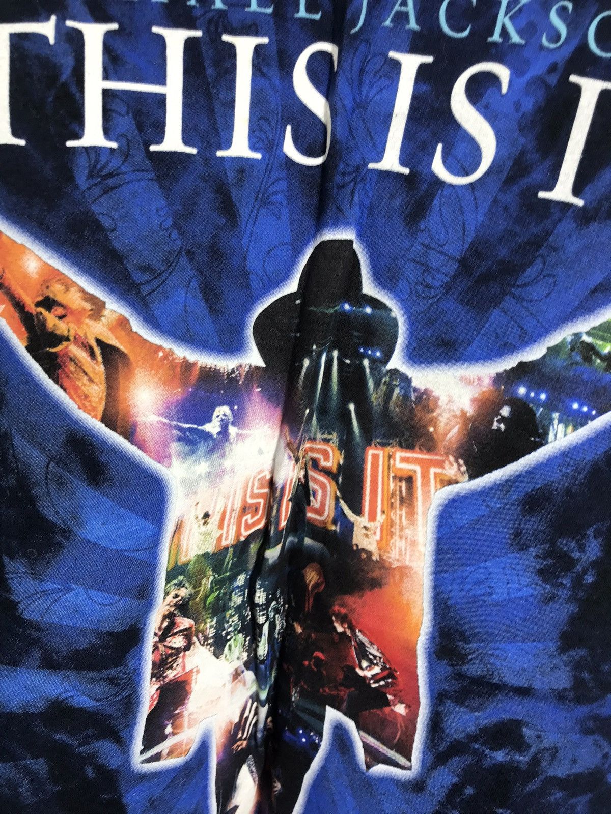 Band Tees × Gildan × Michael Jackson Michael Jackson This is it black cotton pop music y2k Size US M / EU 48-50 / 2 - 4 Thumbnail