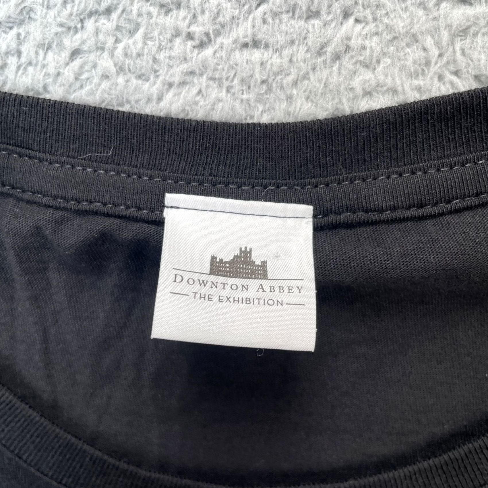 Logo 7 Downton Abbey Men's Large Black Shirt Graphic Print Logo Crew Neck T-Shirt HBO TV Brand Downton Abbey Clothes Size US L / EU 52-54 / 3 - 3 Thumbnail