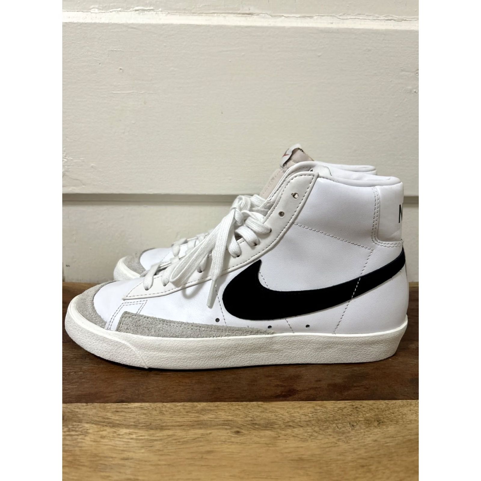Nike Nike Blazer Mid 77 Shoes Womens 10.5 White Basketball Sneakers CZ1055 100 Size L / US 10 / IT 46 - 4 Thumbnail
