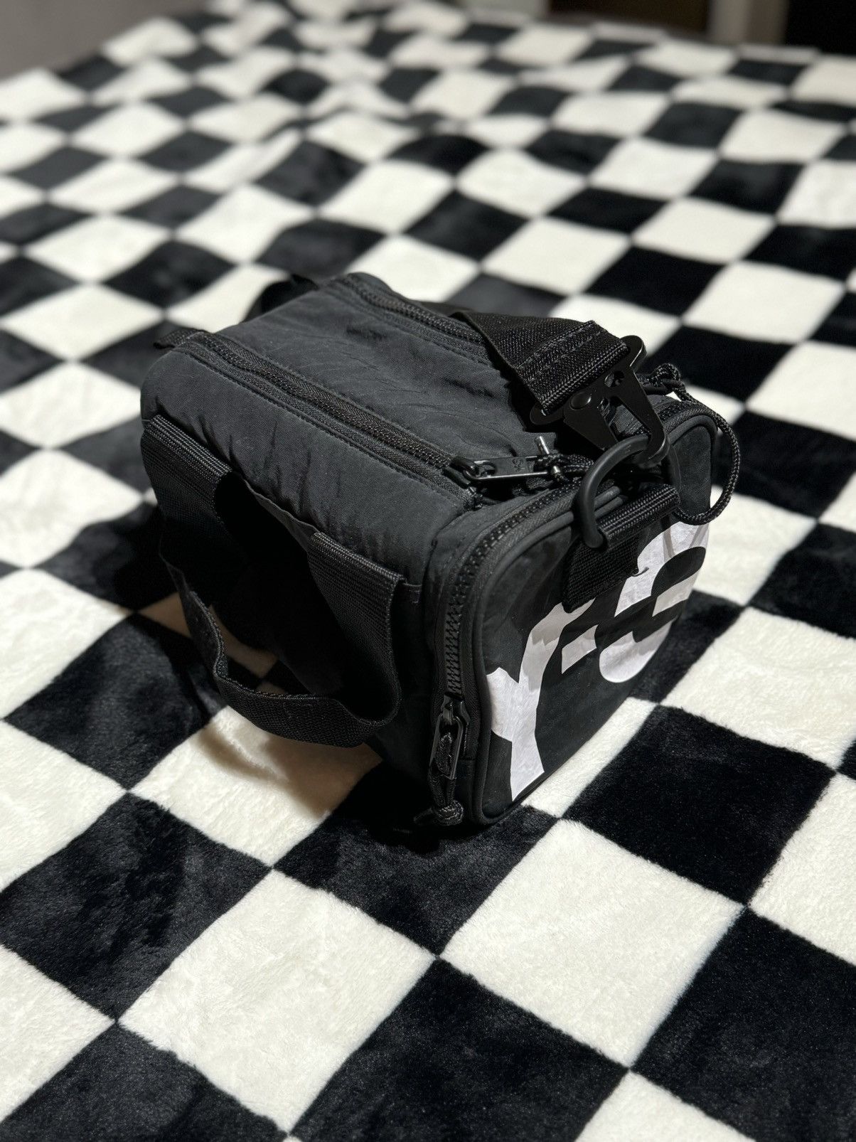Y-3 CAMERA BAG MINI DUFFLE ZIPPER NYLON SHOULDER CROSSBODY Size ONE SIZE - 1 Thumbnail