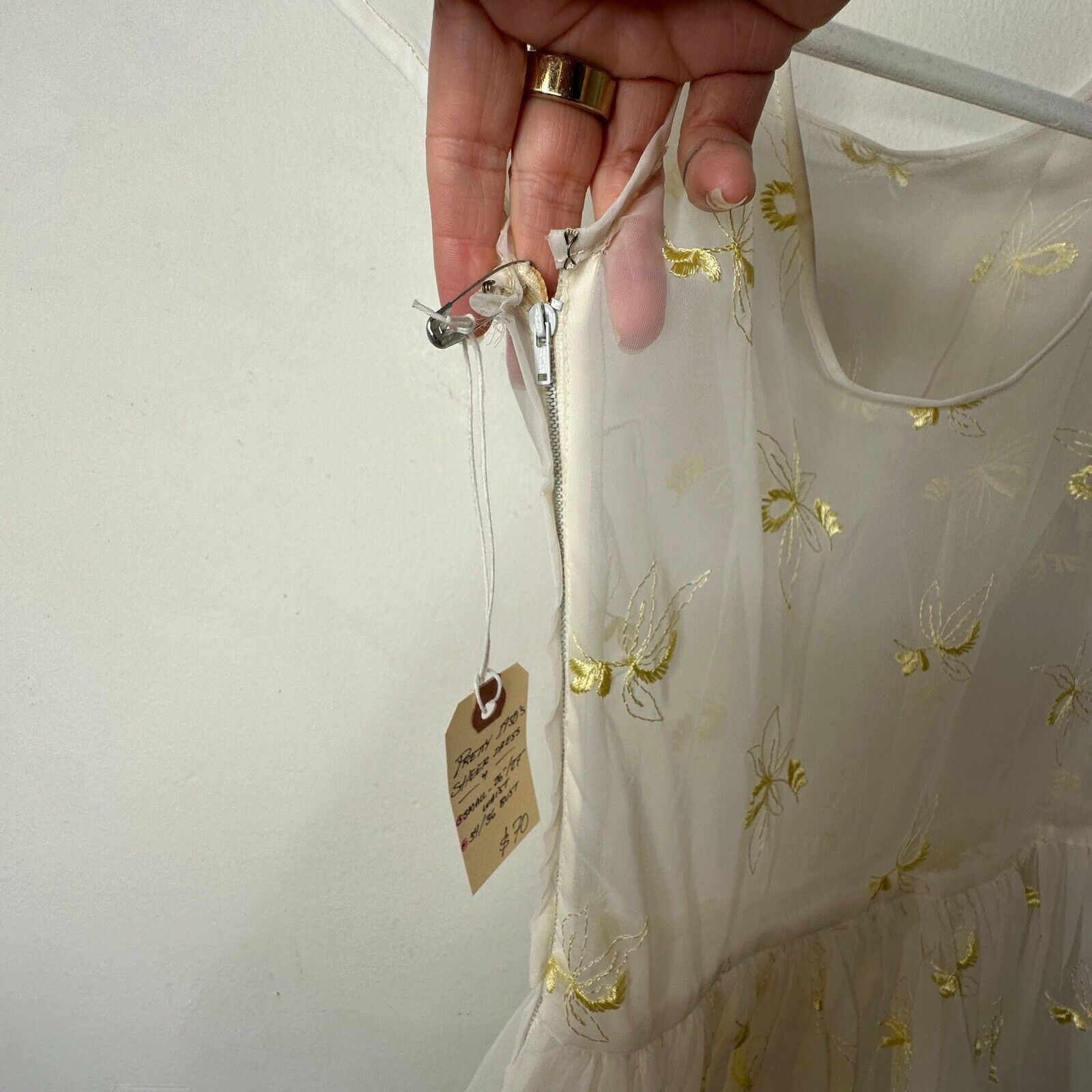 Vintage VINTAGE 50s Pale Yellow Floral Embroidered Sleeveless Dress Size S / US 4 / IT 40 - 13 Thumbnail