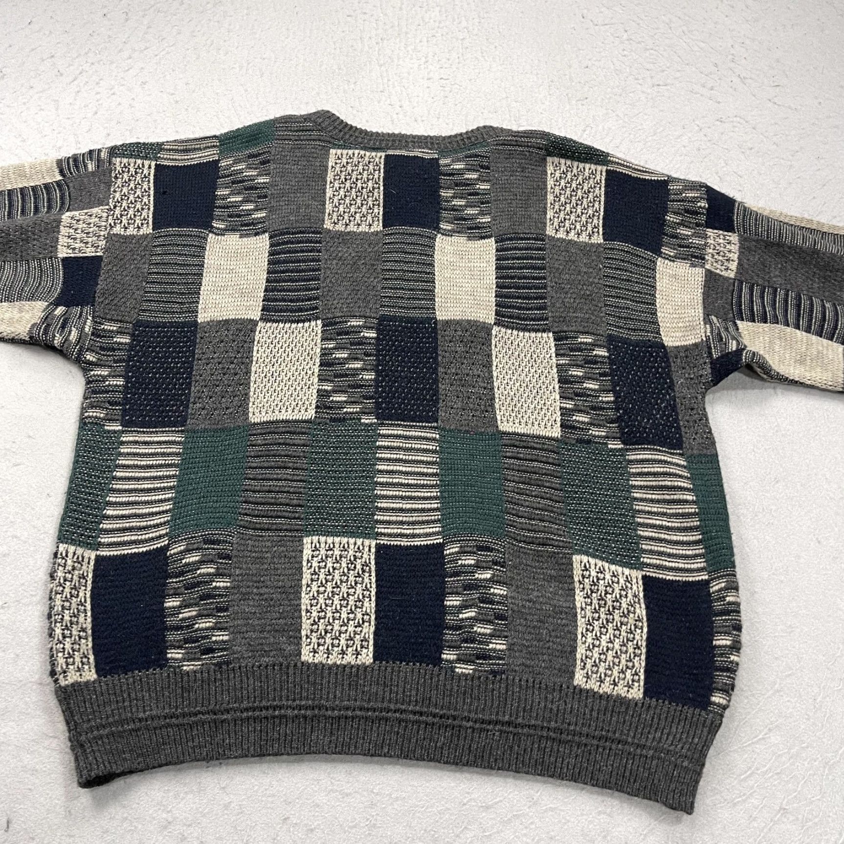 Vintage VINTAGE Expressions Sweater Shirt Mens L Gray Patchwork 90s Geometric Knit Pullover Crewneck Size US L / EU 52-54 / 3 - 5 Thumbnail