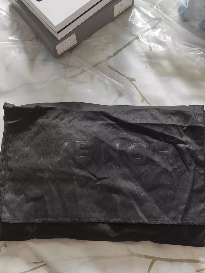 Givenchy Givenchy Logo Crossbody Bag Size ONE SIZE - 5 Thumbnail
