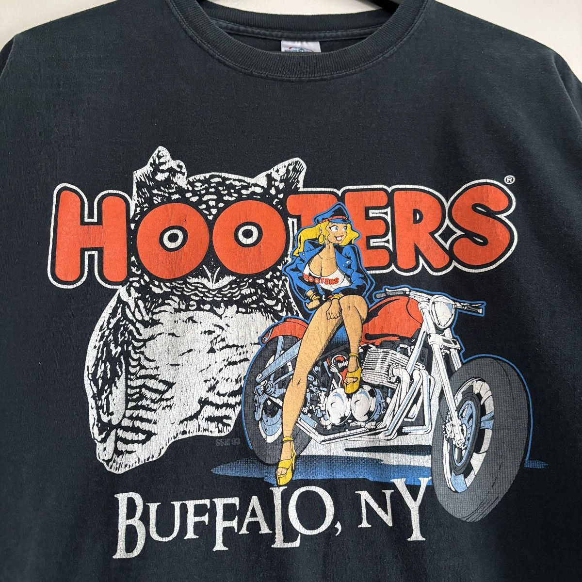 Vintage Vintagw 2003 hooters biker shirt Size US L / EU 52-54 / 3 - 3 Thumbnail
