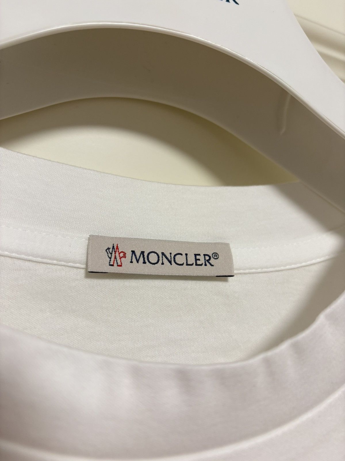 Moncler Moncler Short Sleeve T-Shirt Size US L / EU 52-54 / 3 - 5 Thumbnail