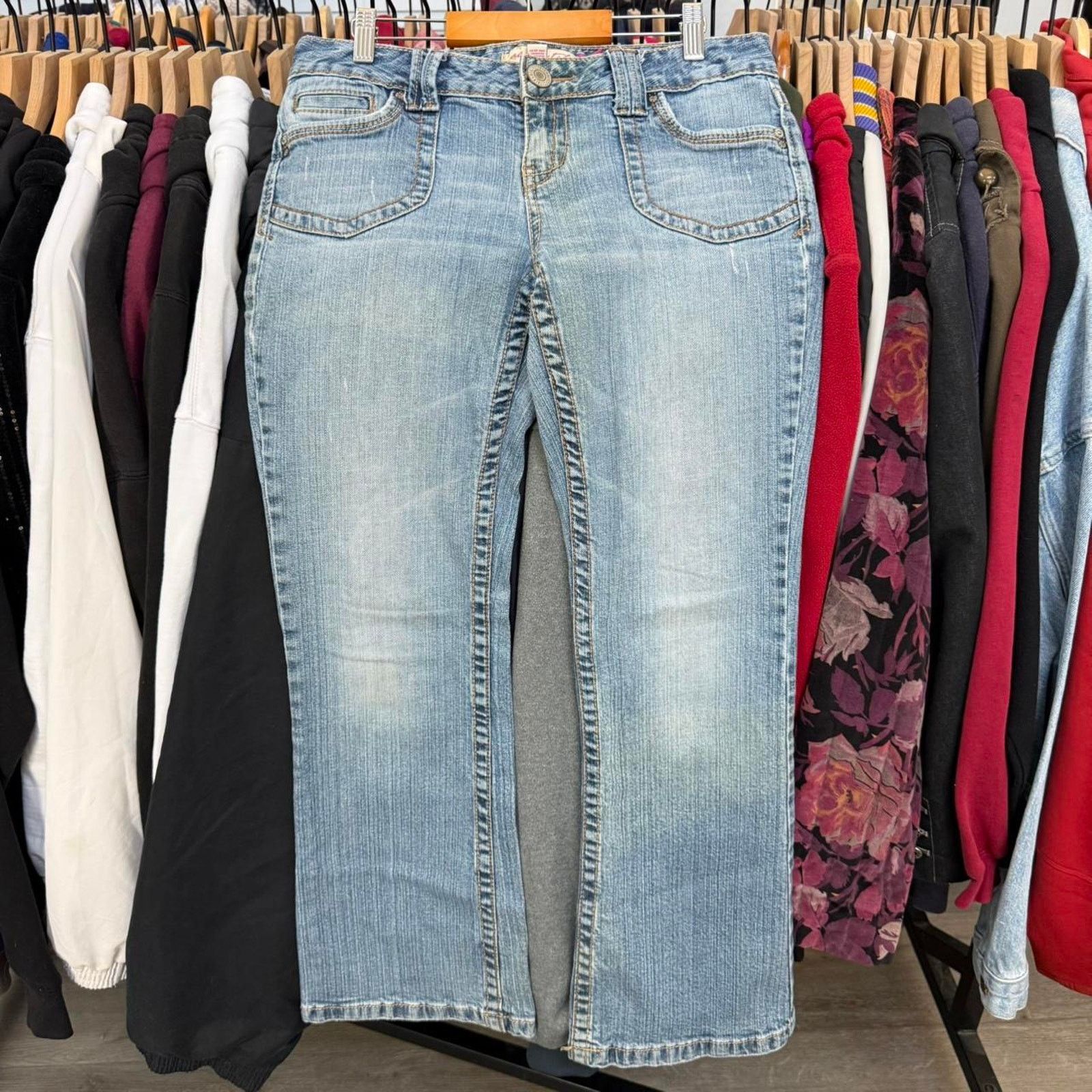 Aeropostale Vintage Y2K Aeropostale Women’s Faded Low Rise Jeans Size 31" - 1 Thumbnail