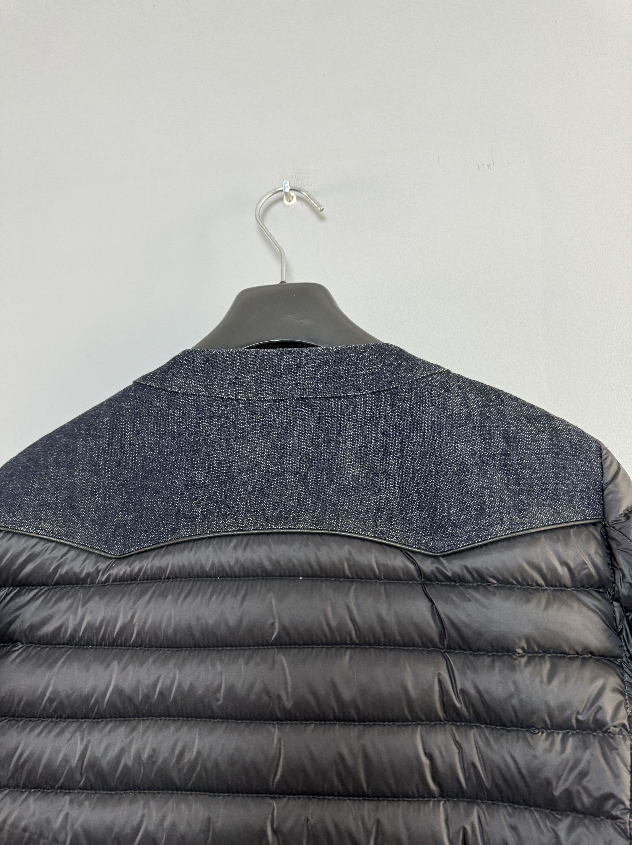 Moncler Moncler Ambert Down Jacket Puffer Denim Trimmed Navy Size 3 Size M / US 6-8 / IT 42-44 - 17 Thumbnail