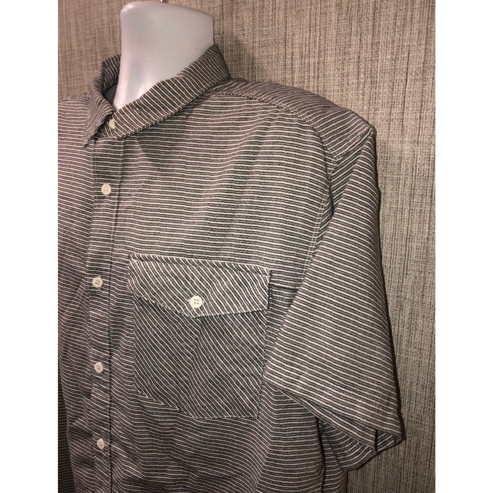 Mountain Hardwear Mountain Hardwear Shirt Mens Gray Striped Short Sleeve Button-Front XL Size US XL / EU 56 / 4 - 2 Thumbnail