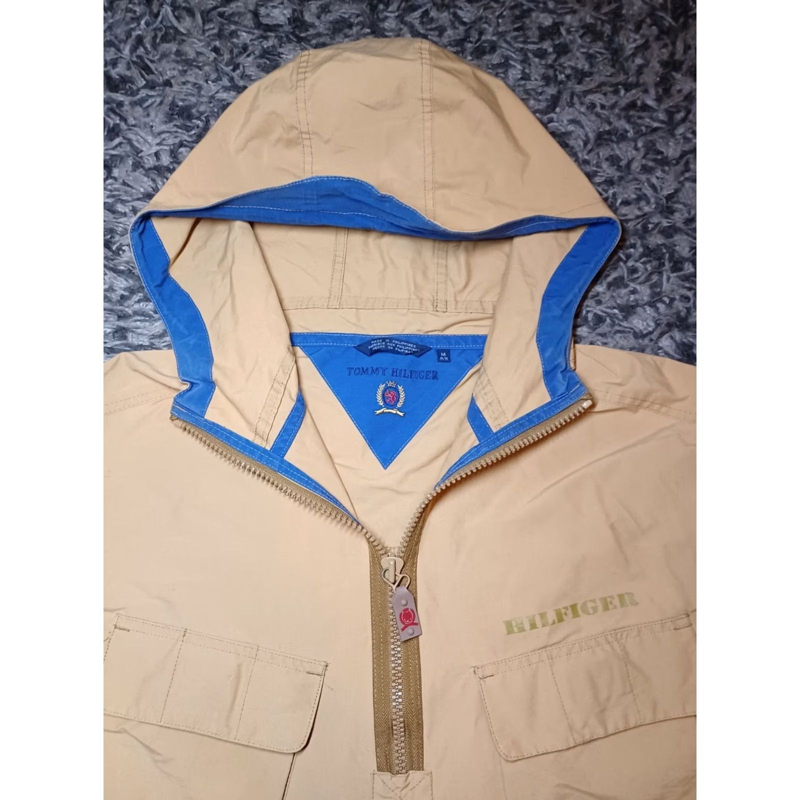 Tommy Hilfiger VINTAGE Tommy Hilfiger Windbreaker Jacket Beige Medium Mens 90s 80s Pullover Nylon 25in 29in Ther Styling Size US M / EU 48-50 / 2 - 4 Thumbnail