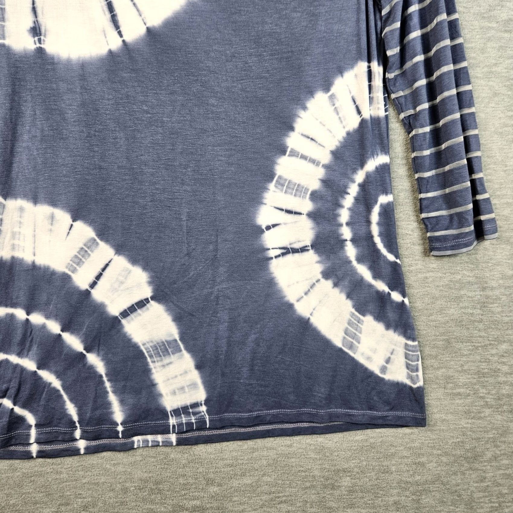 Vintage International Concepts Women's Stretch Knit Blue Tie Dye 3/4 Sleeve Top XL Size Shirt Casual Knit Top Womens Blue Tie Dye 3/4 Sleeve XL Size XL / US 12-14 / IT 48-50 - 6 Thumbnail