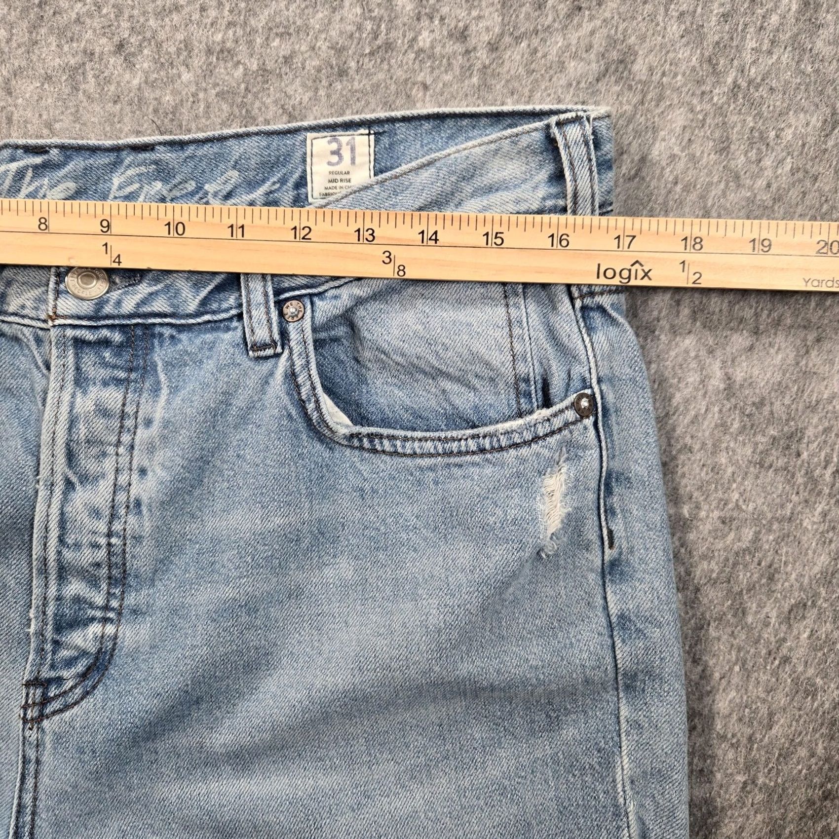 Vintage We The Free Jeans Womens 31 Light Wash High Rise Distressed Button Fly Jeans Size 24" / US 00 / IT 34 - 5 Thumbnail