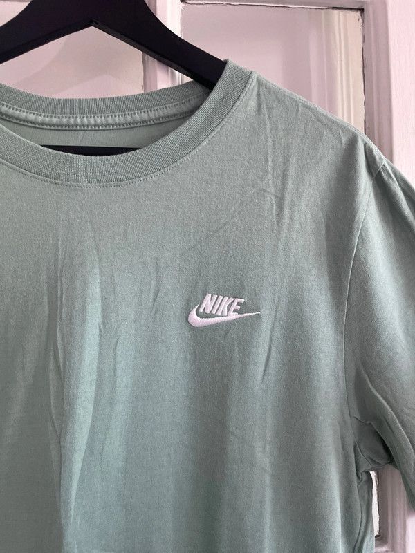 Nike Nike T-Shirt – Mint Green & in Great Condition! Size US M / EU 48-50 / 2 - 2 Thumbnail