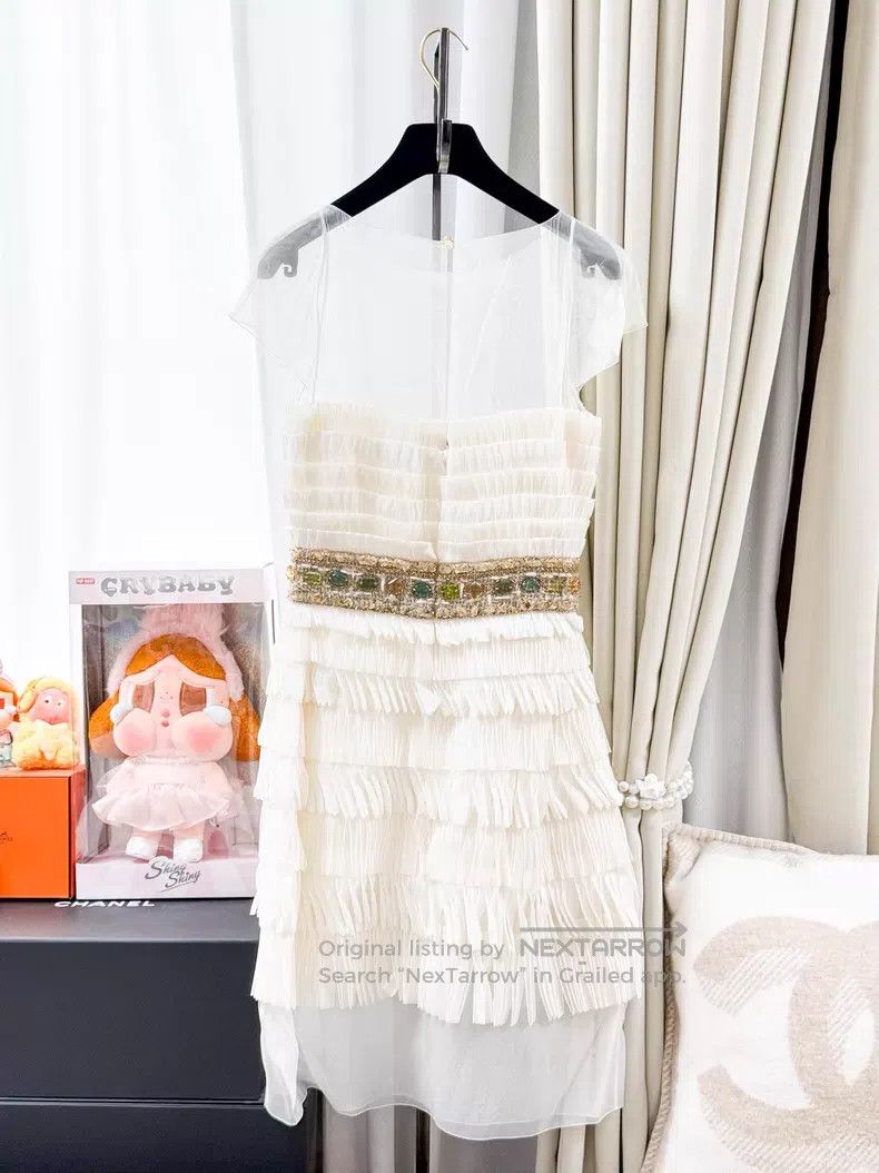 Chanel Chanel 18C Greek show white embroidered glazed gem waist s Size XS / US 0-2 / IT 36-38 - 2 Thumbnail