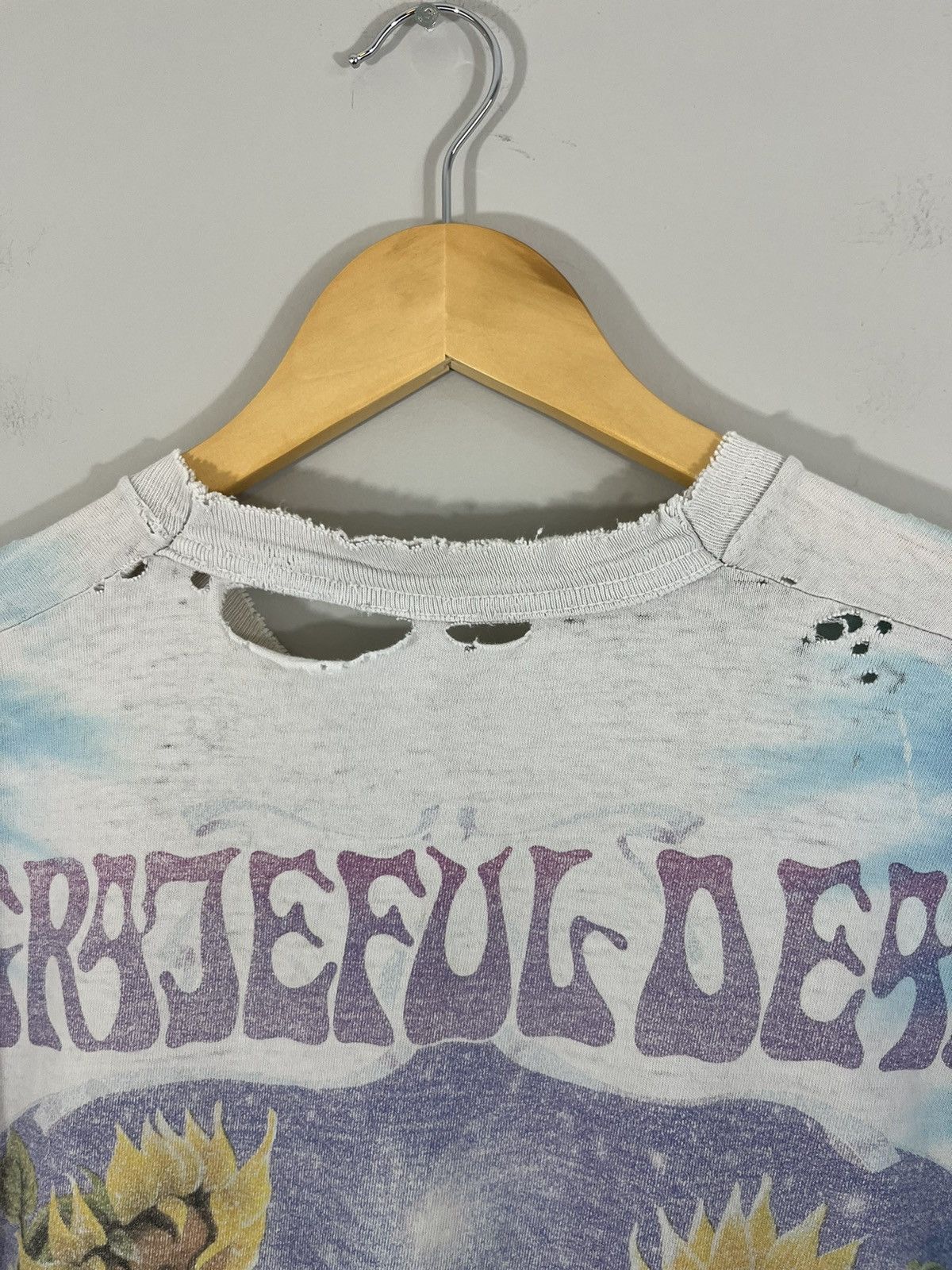 Vintage Grateful Dead 1995 Thrashed Tie Dye Faded 90s Band Tee Size US XL / EU 56 / 4 - 10 Thumbnail